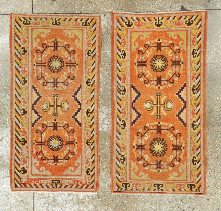 Vintage East Turkestan Khotan Rug (Pair: 1 of 2), No.19050 - Gsblank