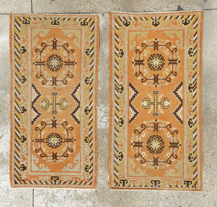Vintage East Turkestan Khotan Rug (Pair: 1 of 2), No.19050 - Gsblank