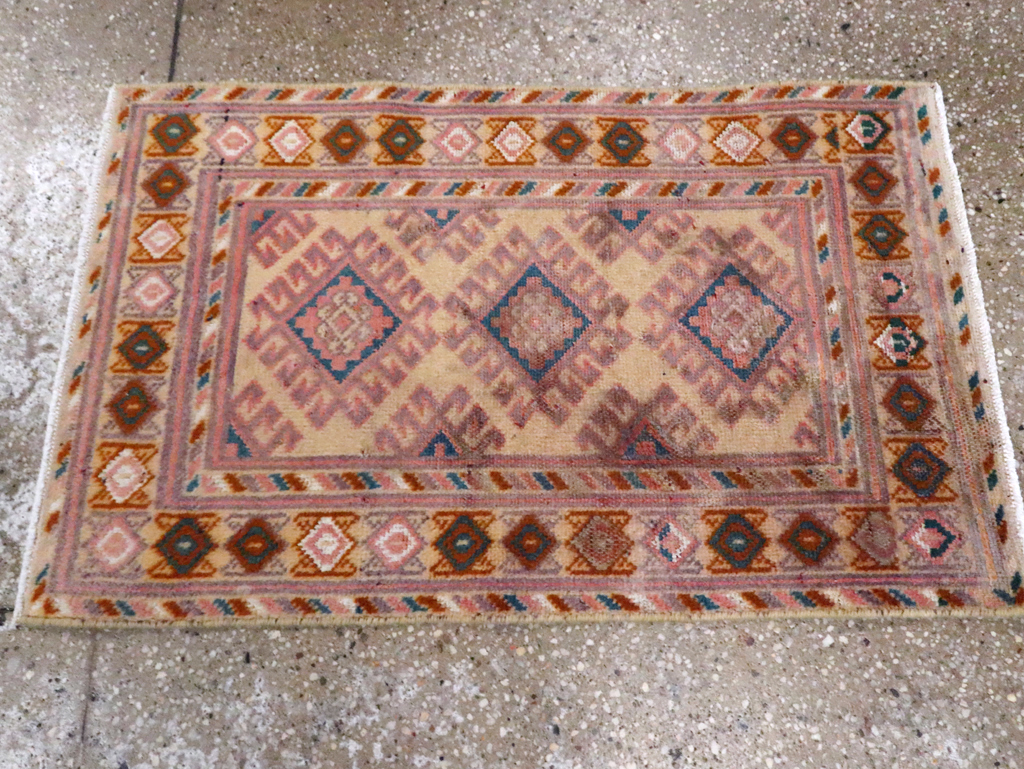 Antique Persian Kurdish Rug, No.19085 - Gsblank
