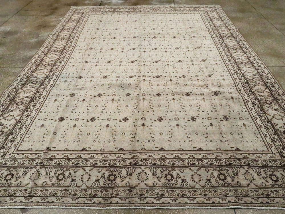Antique Persian Tabriz Carpet, No.19156 - Gsblank