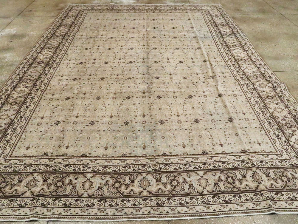 Antique Persian Tabriz Carpet, No.19156 - Gsblank