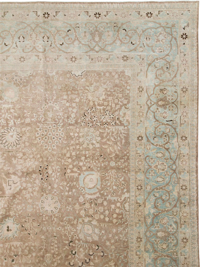 Antique Persian Tabriz Carpet, No.19200 - Gsblank