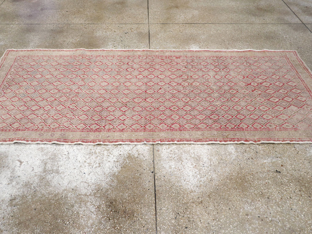 Vintage Turkish Anatolian Short Runner, No.19236 - Gsblank