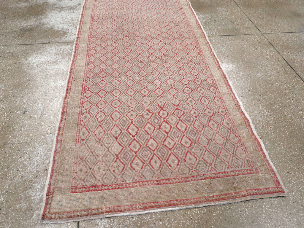 Vintage Turkish Anatolian Short Runner, No.19236 - Gsblank