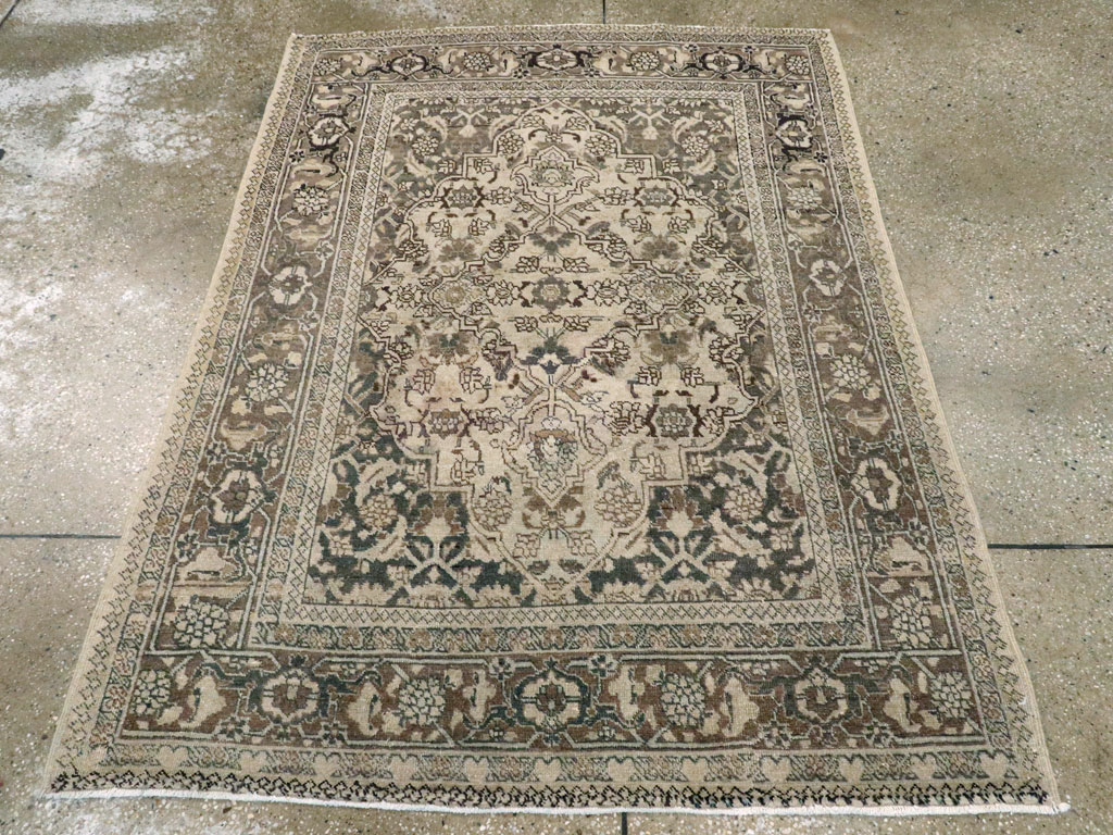 Antique Persian Tabriz Rug, No.19278 - Gsblank