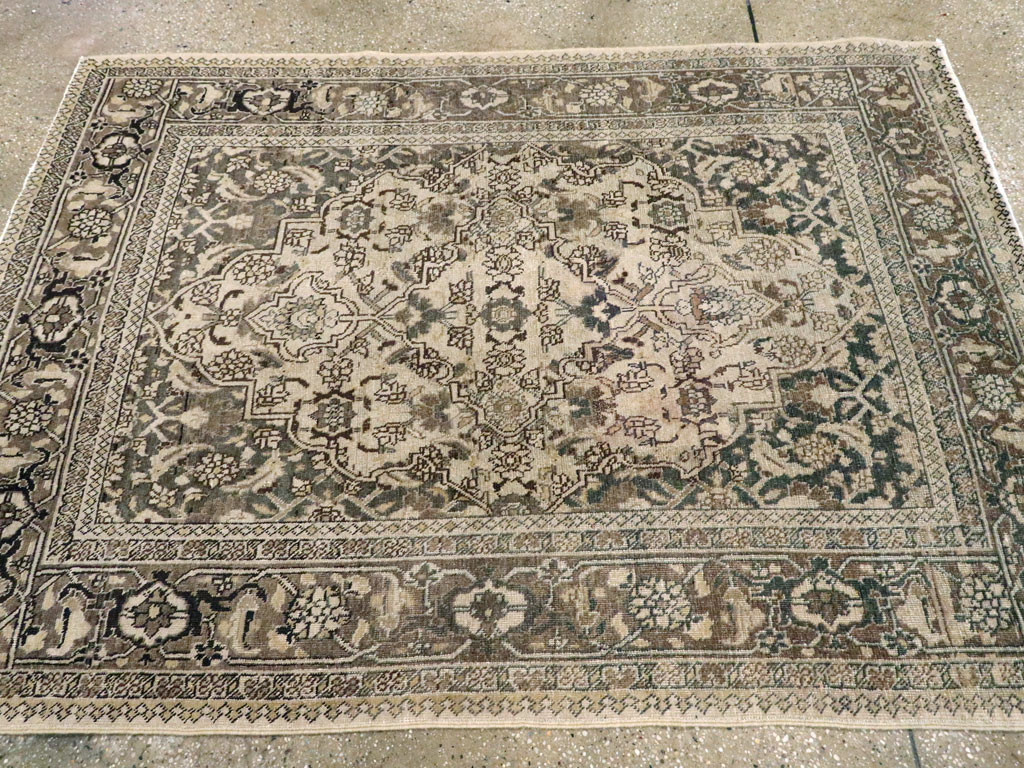 Antique Persian Tabriz Rug, No.19278 - Gsblank