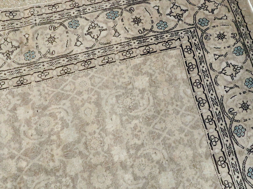 Antique Persian Tabriz Carpet, No.19283 - Gsblank