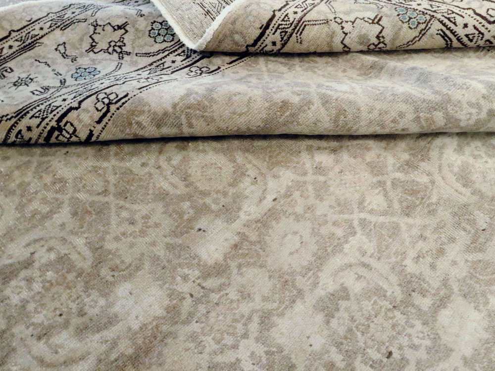 Antique Persian Tabriz Carpet, No.19283 - Gsblank