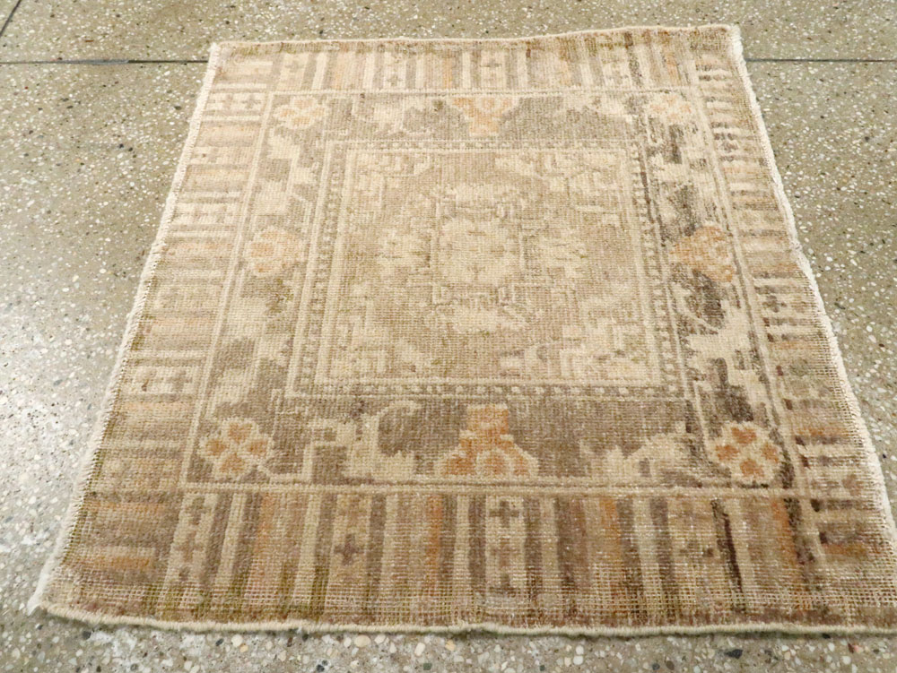 Antique East Turkestan Khotan Rug, No.19295 - Gsblank