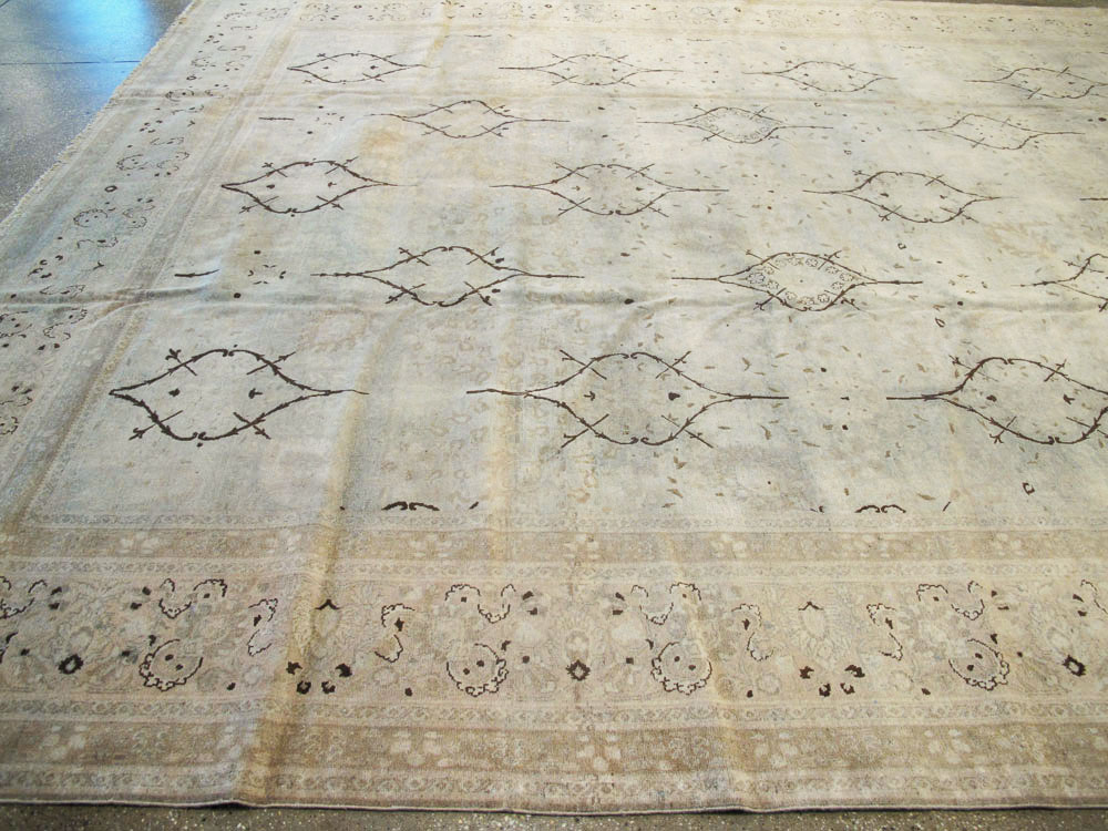 Antique Persian Tabriz Carpet, No.20014 - Gsblank