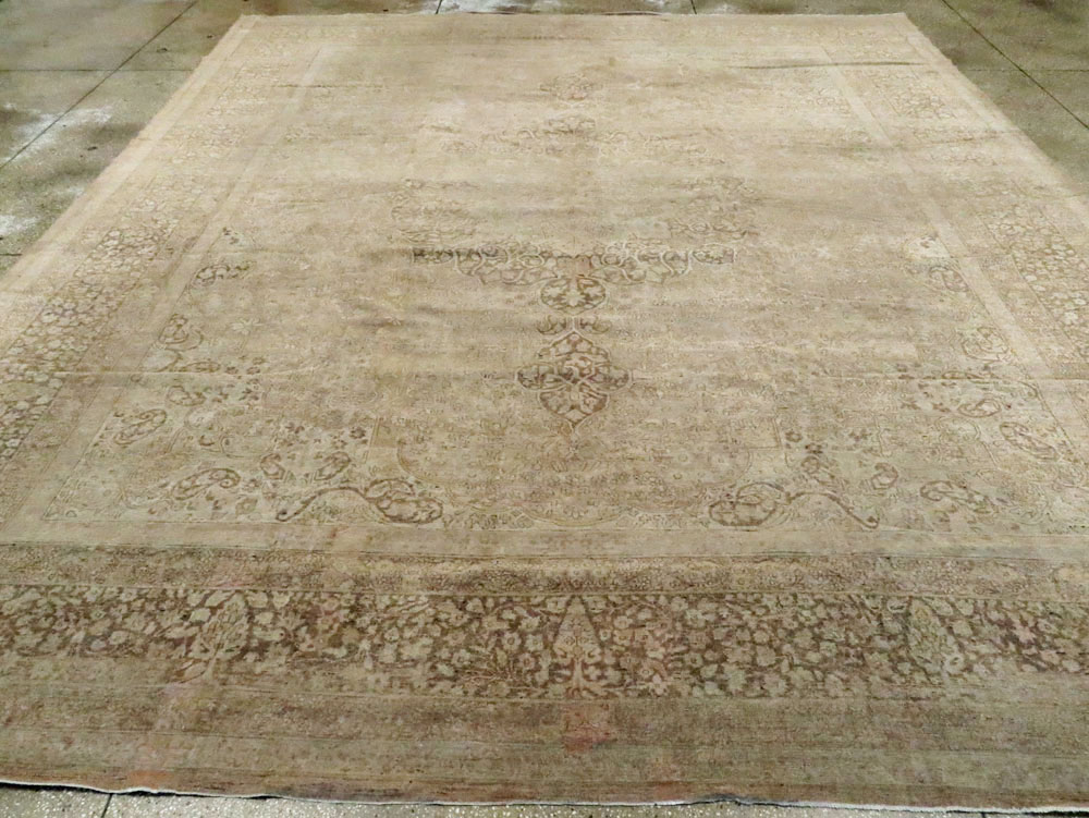 Antique Indian Lahore Carpet, No.20227 - Gsblank