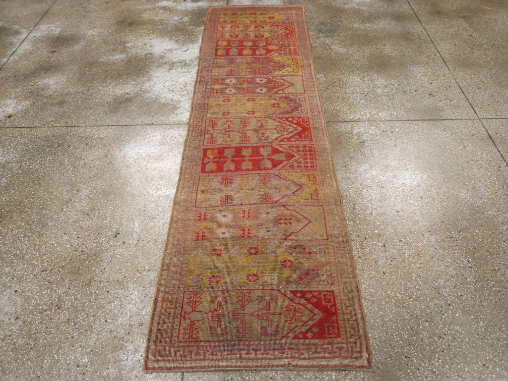Antique East Turkestan Khotan Saph Runner, No.20233 - Gsblank