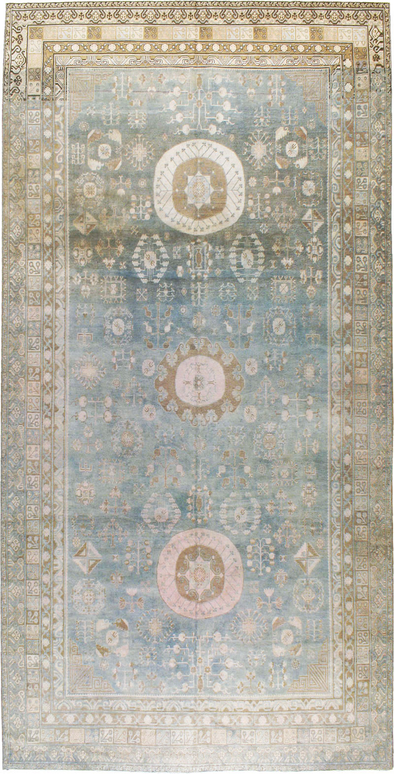 Antique East Turkestan Khotan Gallery Carpet, No.20277 - Gsblank
