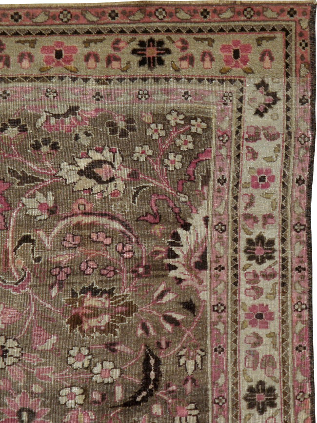 Antique Persian Mashad Rug, No.20281 - Gsblank