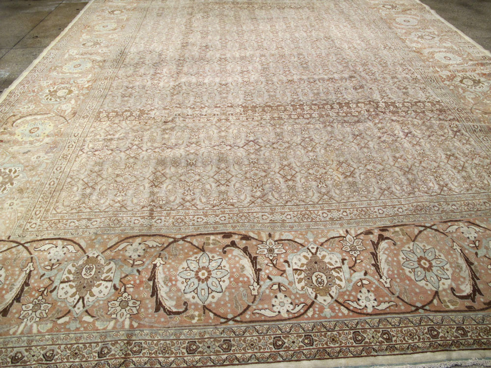 Antique Tabriz Persian Carpet, No.20356 - Gsblank