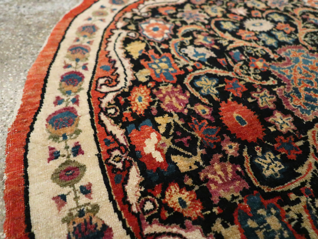 Antique Persian Tabriz Round Rug, No.20380 - Gsblank
