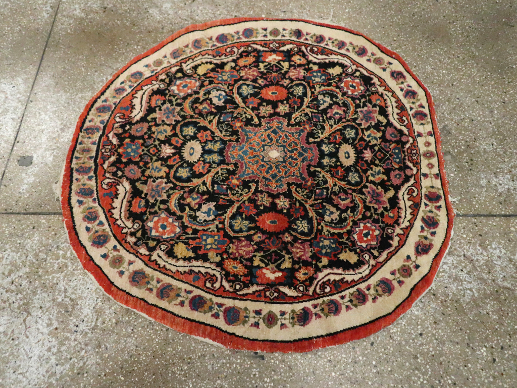 Antique Persian Tabriz Round Rug, No.20380 - Gsblank