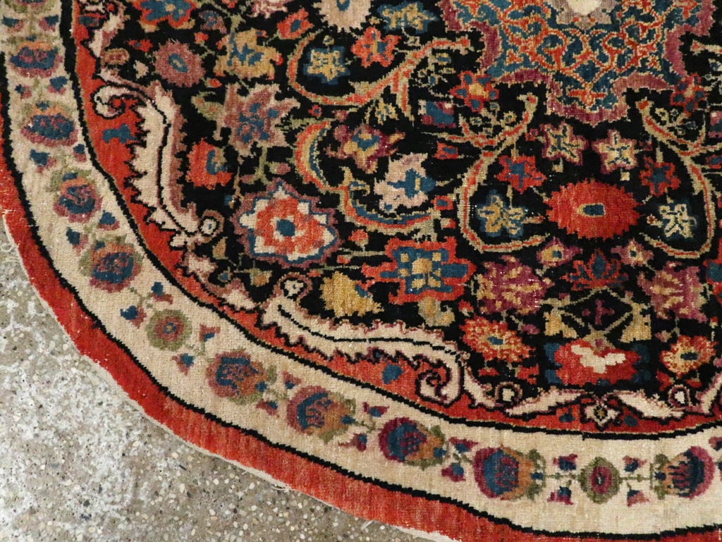 Antique Persian Tabriz Round Rug, No.20380 - Gsblank