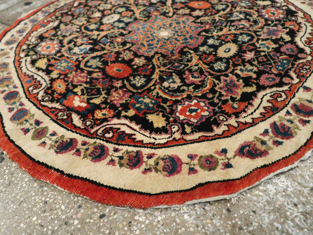 Antique Persian Tabriz Round Rug, No.20380 - Gsblank