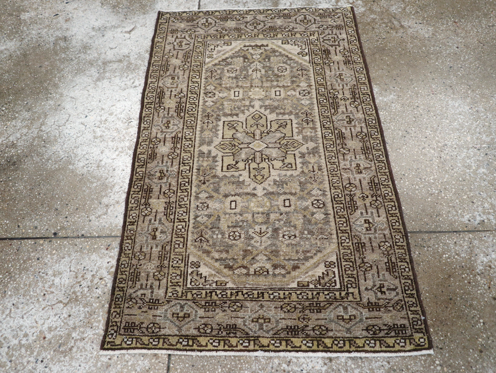 Vintage Persian Malayer Throw Rug, No.20419 - Gsblank