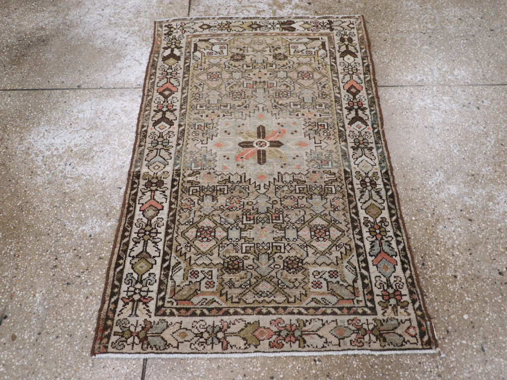 Antique Persian Malayer Throw Rug, No.20469 - Gsblank