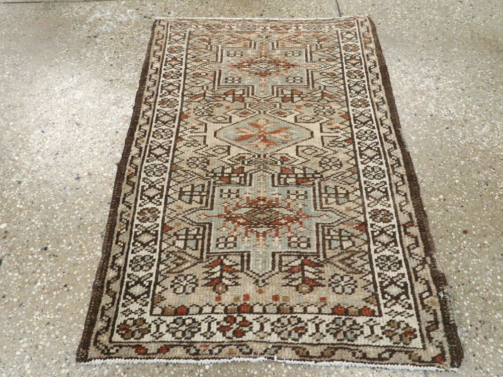 Vintage Persian Karajeh Rug, No.20501 - Gsblank