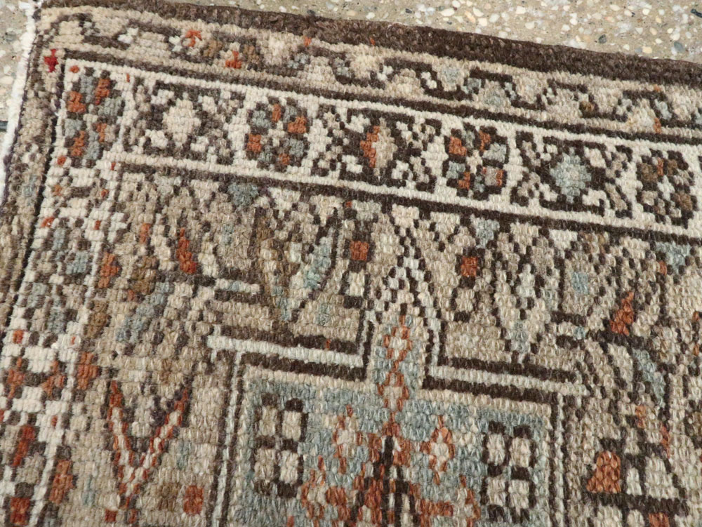 Vintage Persian Karajeh Rug, No.20501 - Gsblank