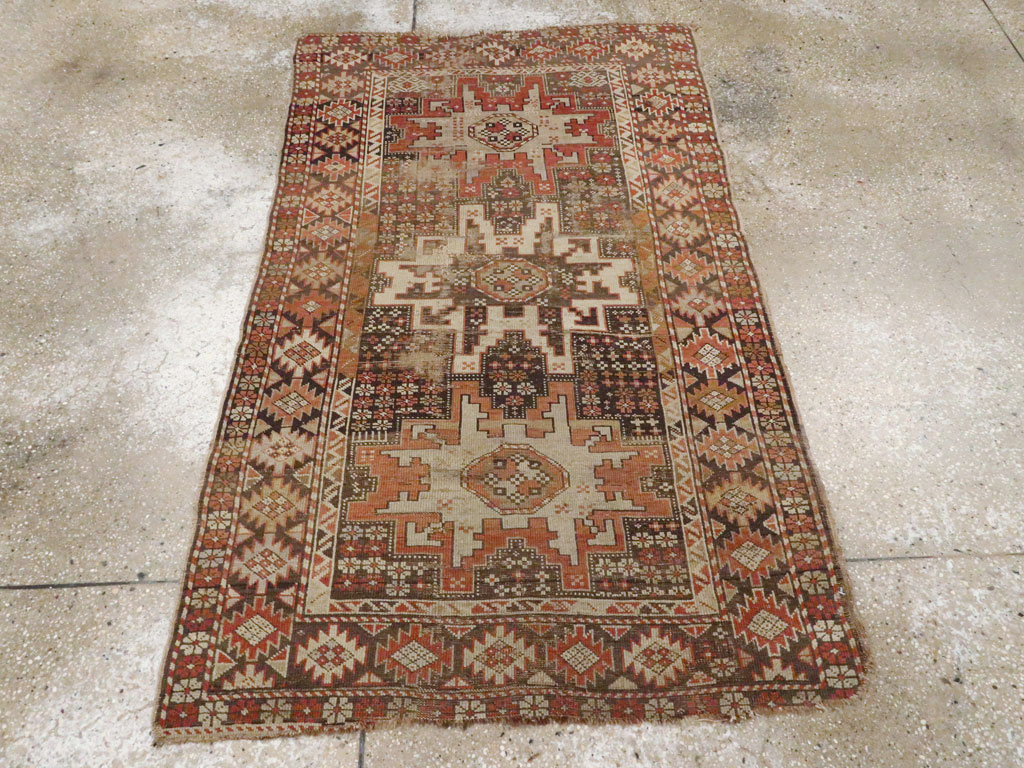Antique Caucasian Kuba Distressed Rug, No.20547 - Gsblank
