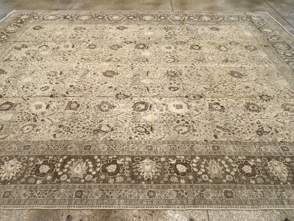 Antique Persian Tabriz Carpet, No.20552 - Gsblank