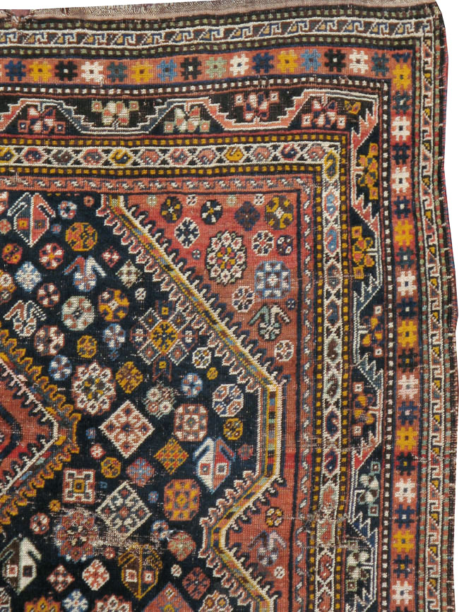 Antique Persian Shiraz Distressed Rug, No.20573 - Gsblank