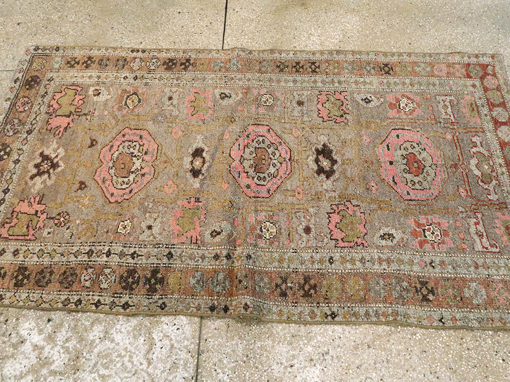 Antique Persian Kurdish Rug, No.20611 - Gsblank