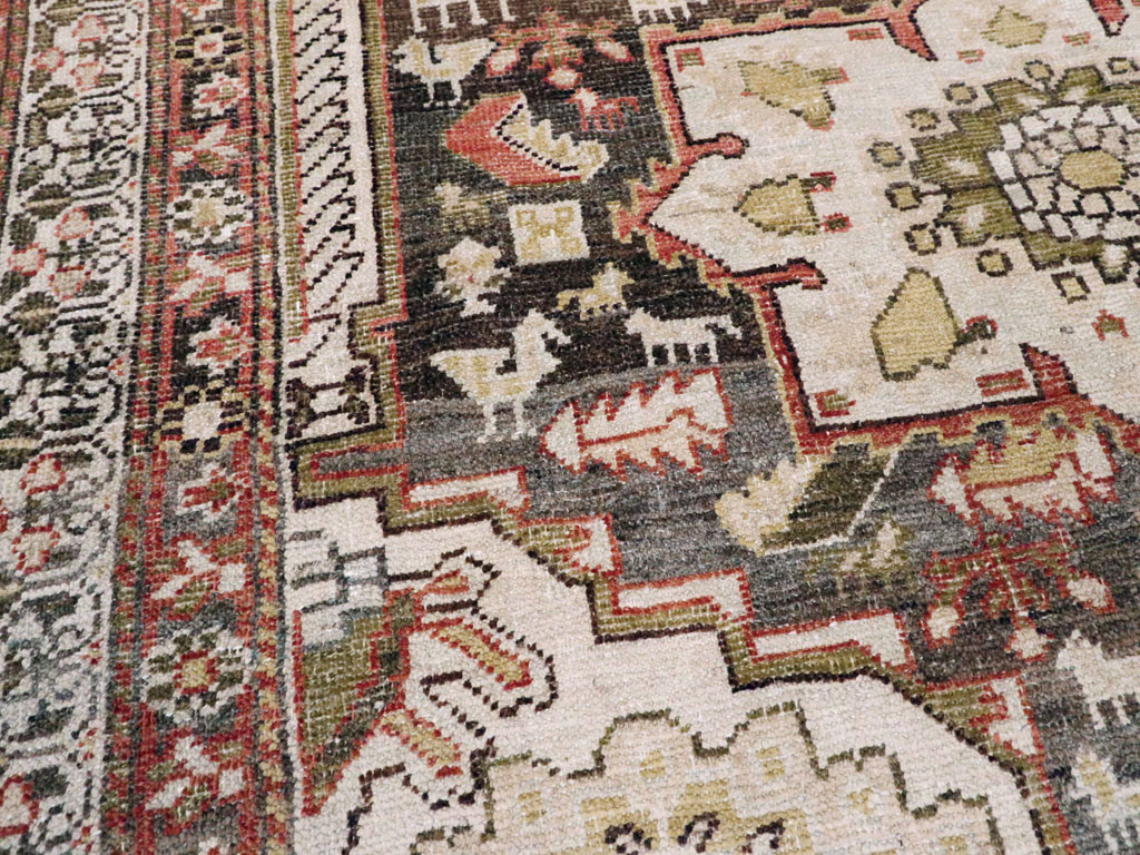 Vintage Persian Shiraz Rug, No.20644 - Gsblank