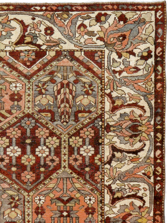 Antique Persian Bakhtiari Rug, No.20698 - Gsblank