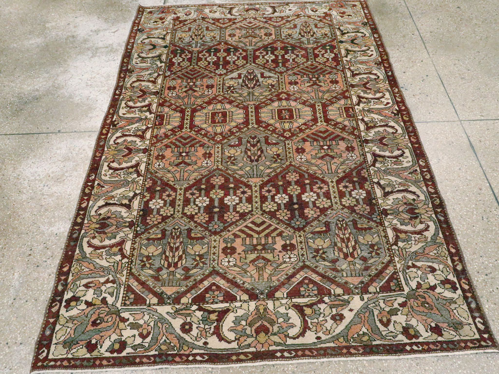 Antique Persian Bakhtiari Rug, No.20698 - Gsblank