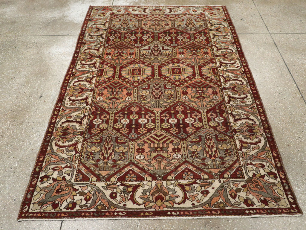 Antique Persian Bakhtiari Rug, No.20698 - Gsblank