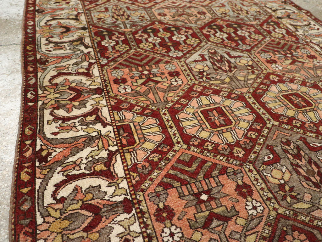 Antique Persian Bakhtiari Rug, No.20698 - Gsblank