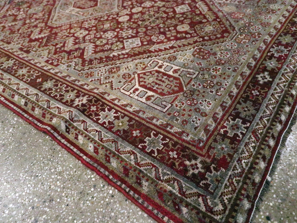 Antique Persian Qashqai Rug, No.20704 - Gsblank
