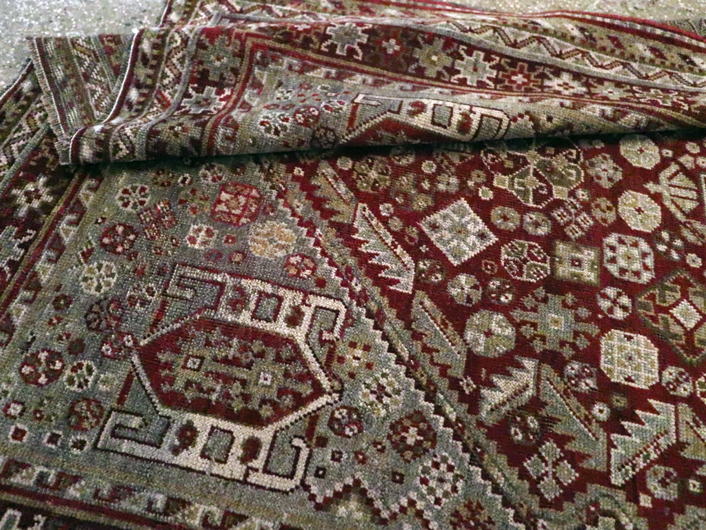 Antique Persian Qashqai Rug, No.20704 - Gsblank