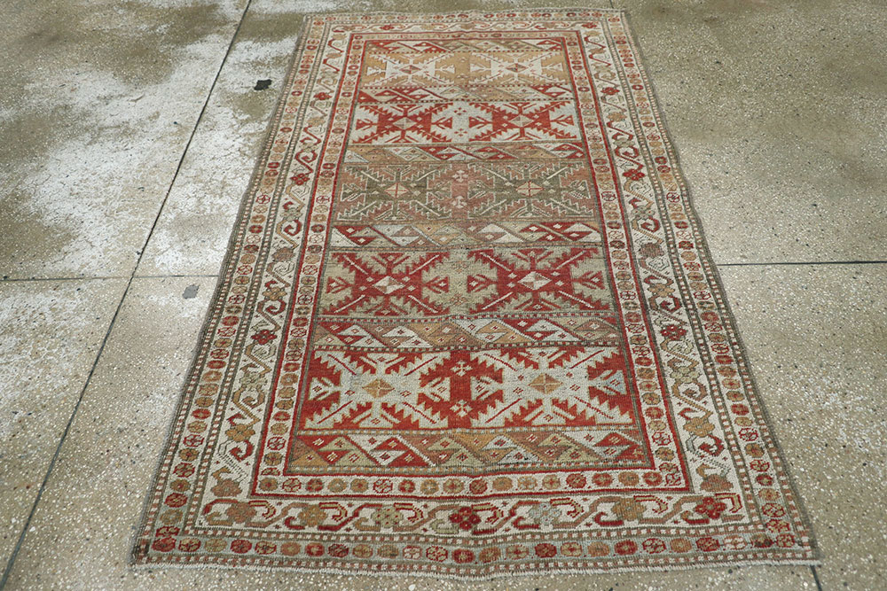 Antique Persian Bidjar Rug, No.20762 - Gsblank