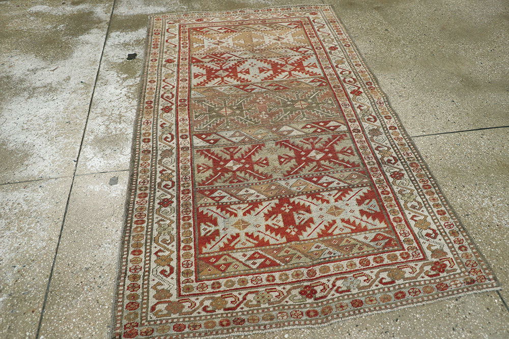 Antique Persian Bidjar Rug, No.20762 - Gsblank