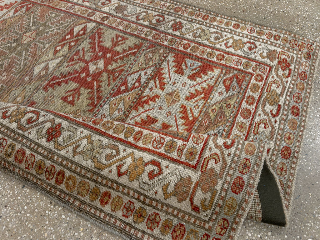 Antique Persian Bidjar Rug, No.20762 - Gsblank