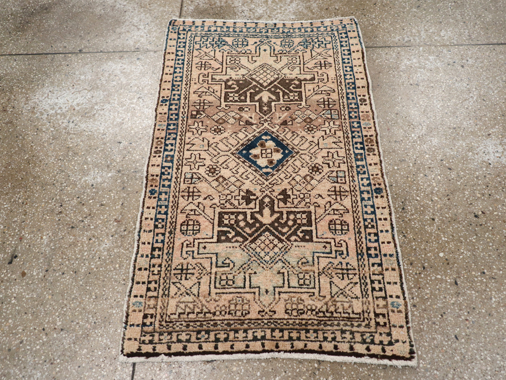 Vintage Persian Karajeh Throw Rug, No.20796 - Gsblank