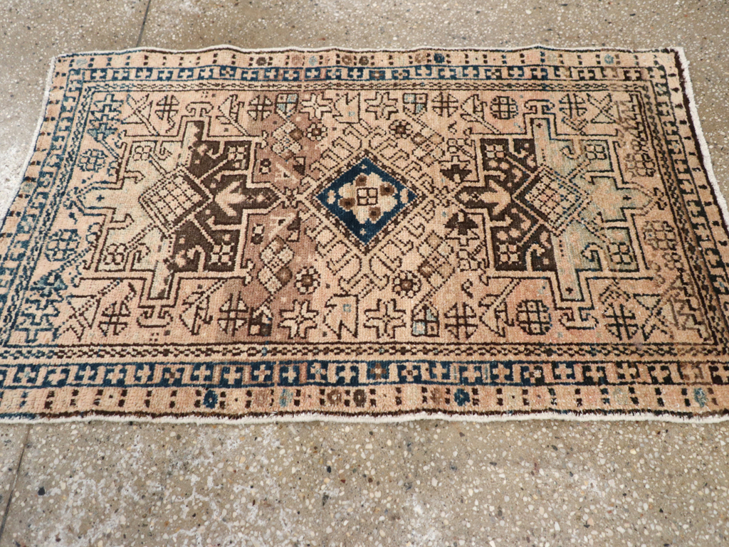 Vintage Persian Karajeh Throw Rug, No.20796 - Gsblank