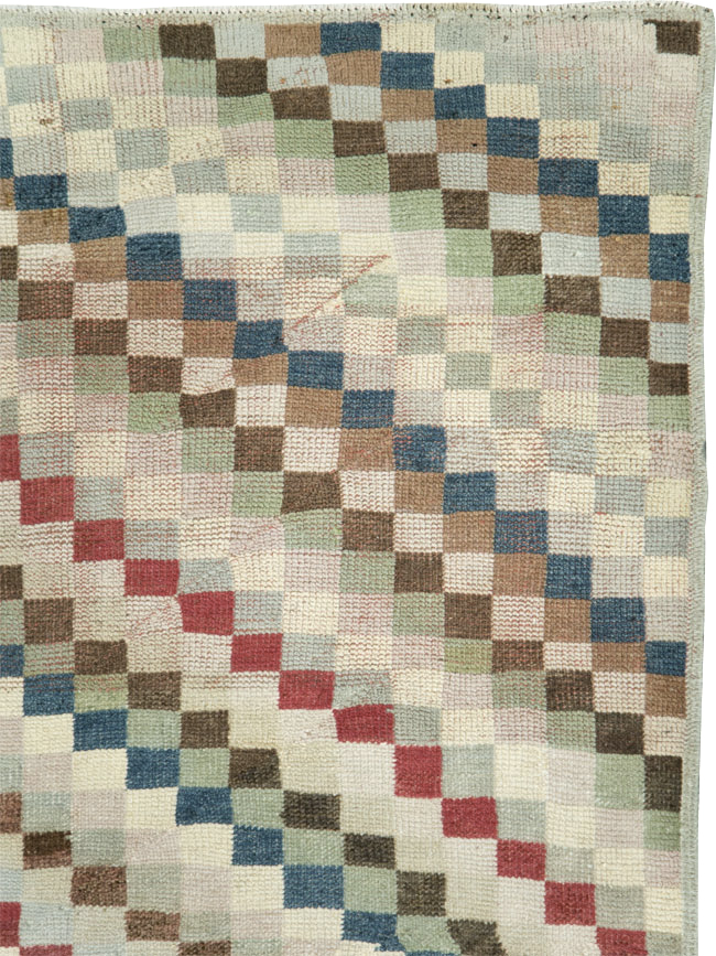 Vintage Turkish Anatolian Distressed Rug, No.20830 - Gsblank