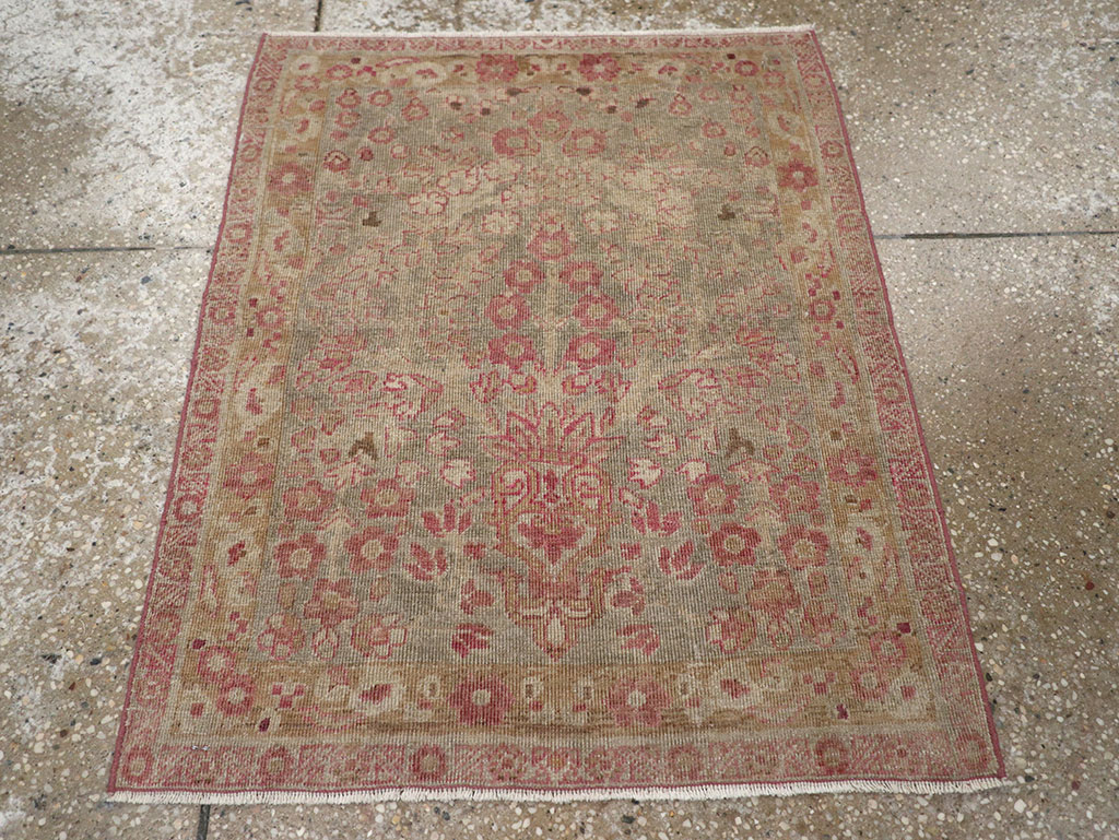 Antique Persian Mashad Throw Rug, No.20869 - Gsblank