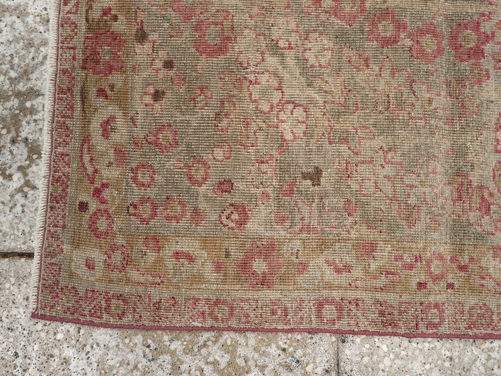 Antique Persian Mashad Throw Rug, No.20869 - Gsblank