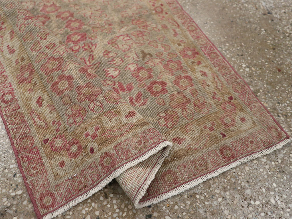 Antique Persian Mashad Throw Rug, No.20869 - Gsblank