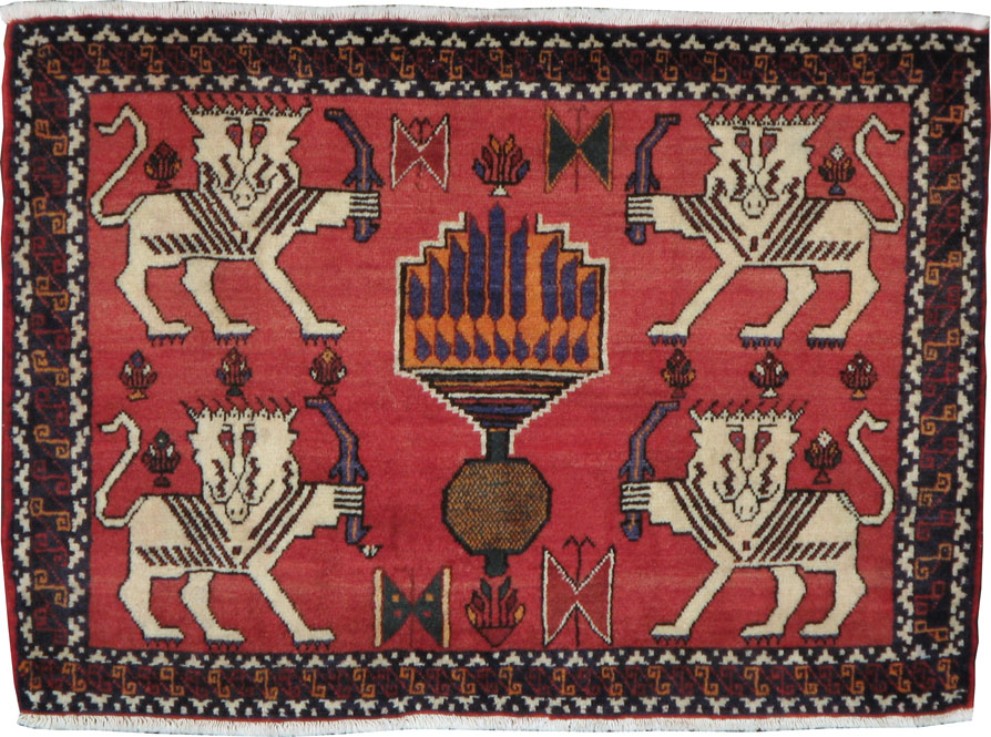 Vintage Persian Shiraz Pictorial Rug, No.20914 - Gsblank