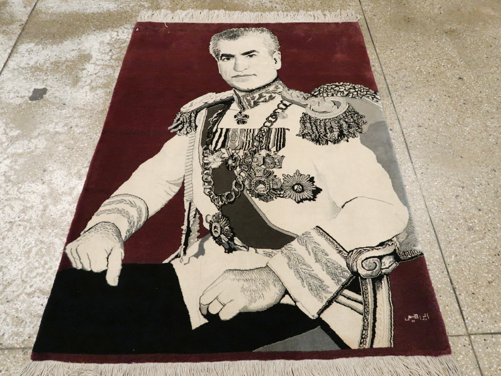 Vintage Persian Tabriz Pictorial Rug, No.21007 - Gsblank