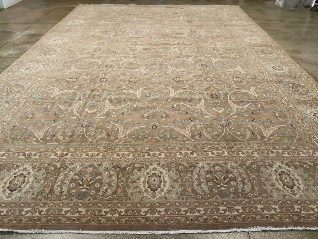 Contemporary Persian Tabriz Carpet, No.21031 - Gsblank
